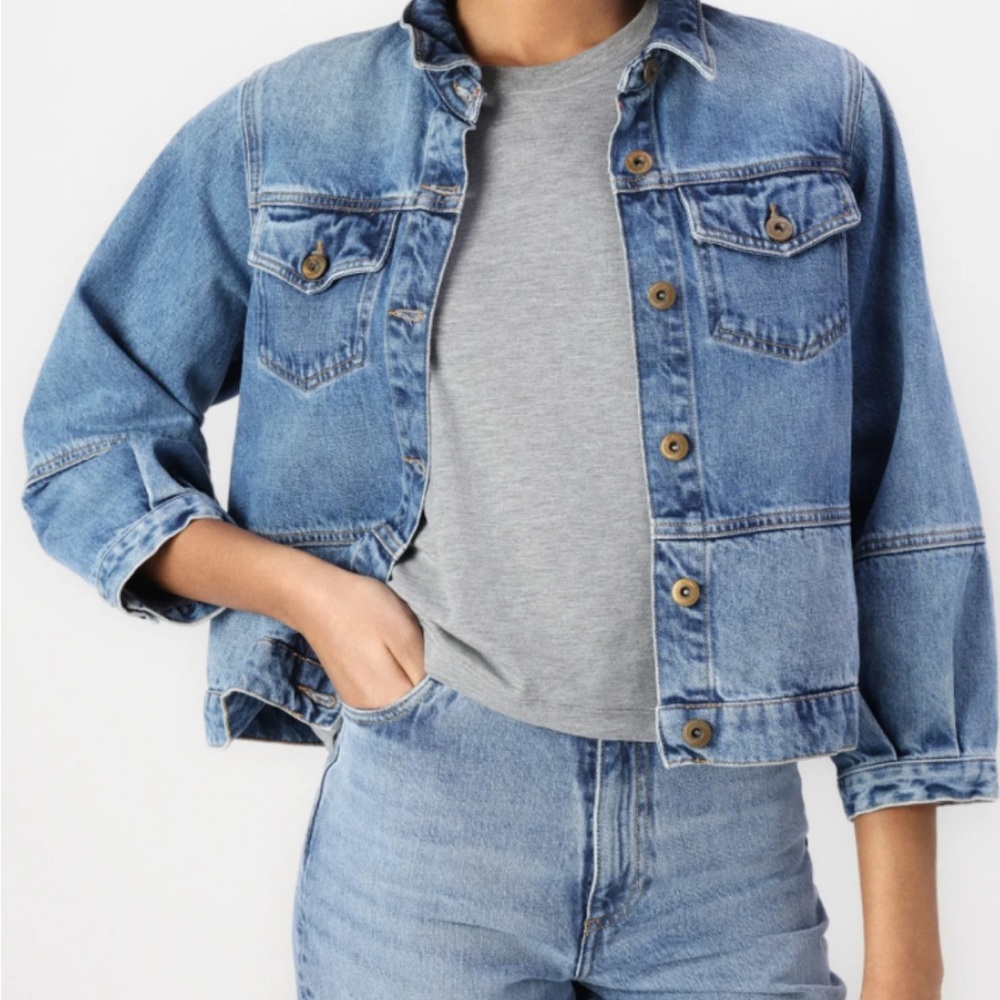 Classic Blue Denim Jacket. Session Blue Thelma jacket